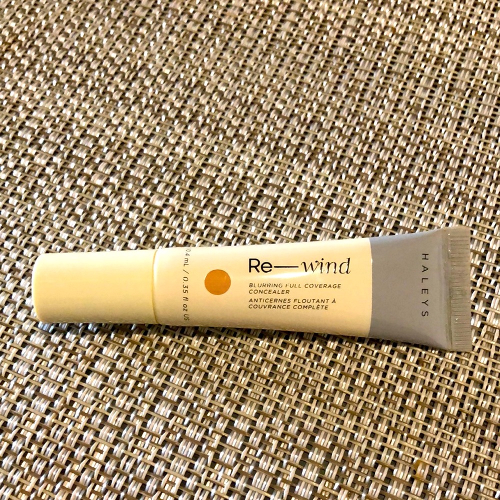 Haley’s Beauty re—Wind Blurring Full Coverage concealer in light neutral